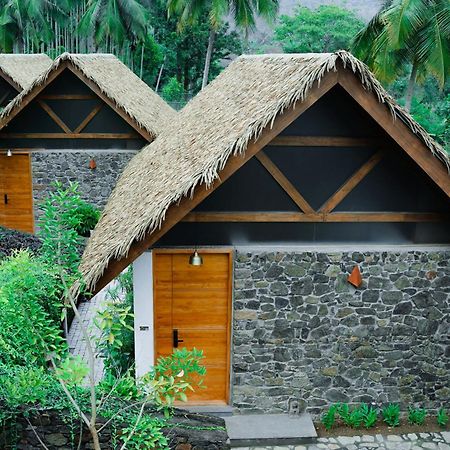 Maayaa Riverside Villa By Kpm Tripenta Attappadi Exterior photo