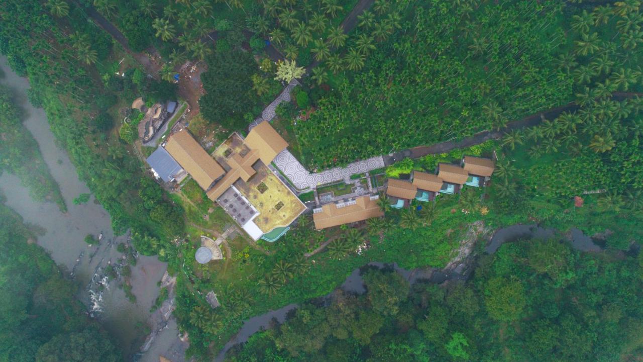 Maayaa Riverside Villa By Kpm Tripenta Attappadi Exterior photo